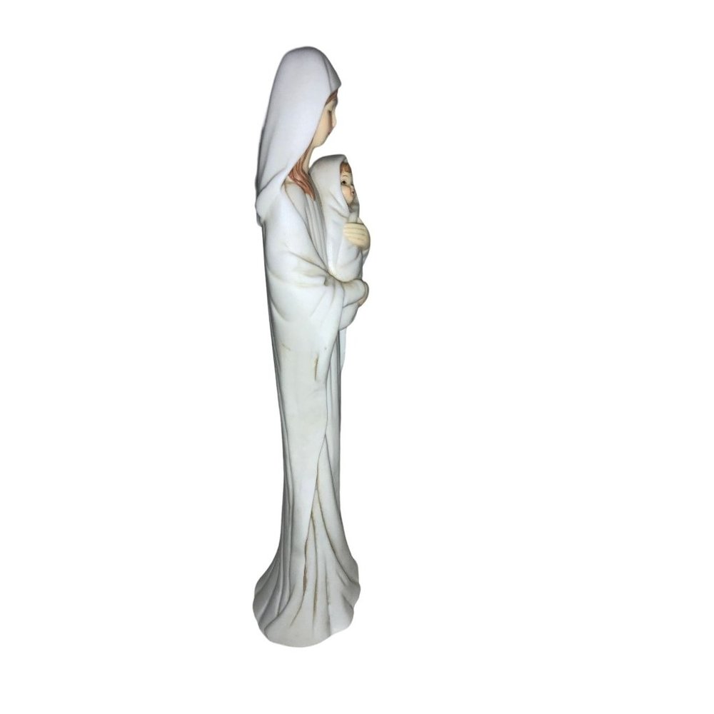 Virgin Mother Mary And Baby Jesus Figurine. - Picture 5 of 6